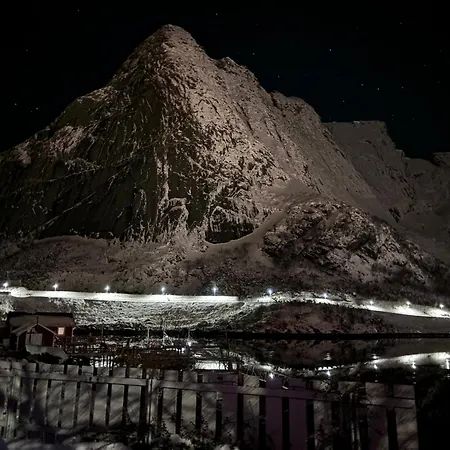 Basecamp - Apartments&rooms * Reine