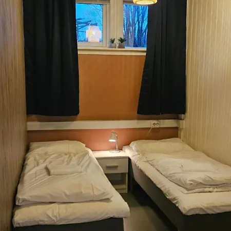 Vandrerhjem Basecamp - &