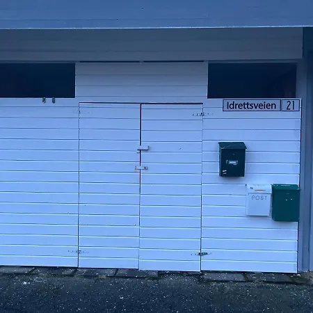 Basecamp - & Hostel
